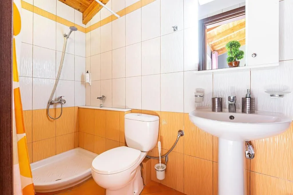 Potam'Sea Bliss 32 - Beach Front, Sun Beds & Parking Himare 0*,  Albania