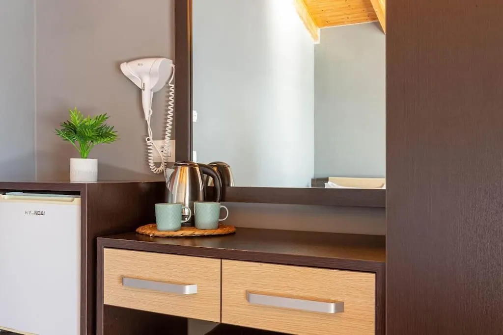 Potam'Sea Bliss 32 - Beach Front, Sun Beds & Parking Himare Apartment